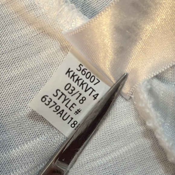 Aeropostale Spaghetti Strap Ruffle White Sleeveless Blouse Women’s Size Small - Picture 8 of 8